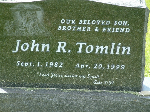 johntomblingravesiteclose (1)